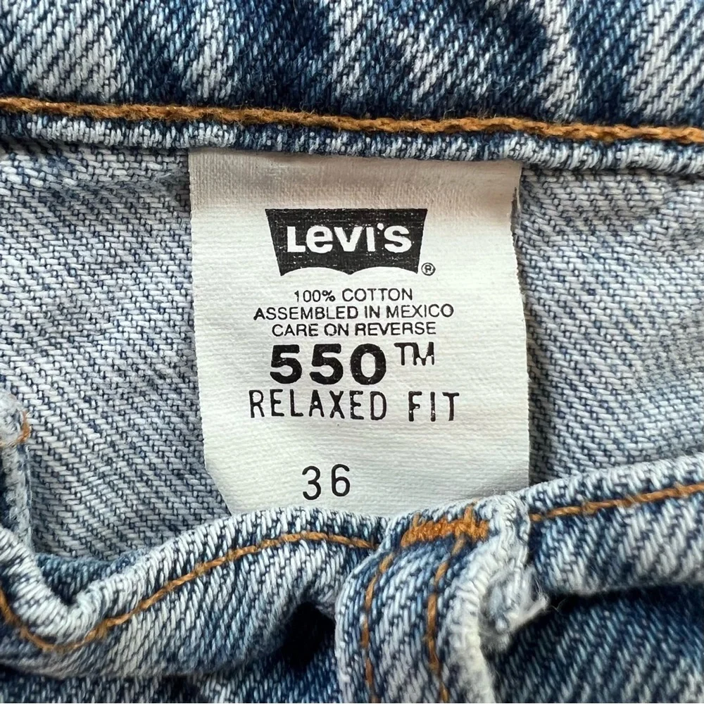 ❌SOLD❌ Relaxed Levi 550 Shorts - Picture 5 of 9